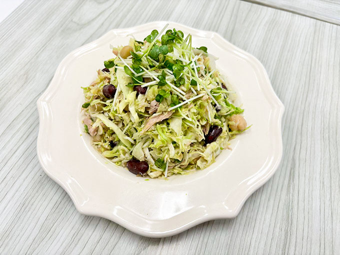 せん切り春キャベツとツナと豆のあえサラダの写真